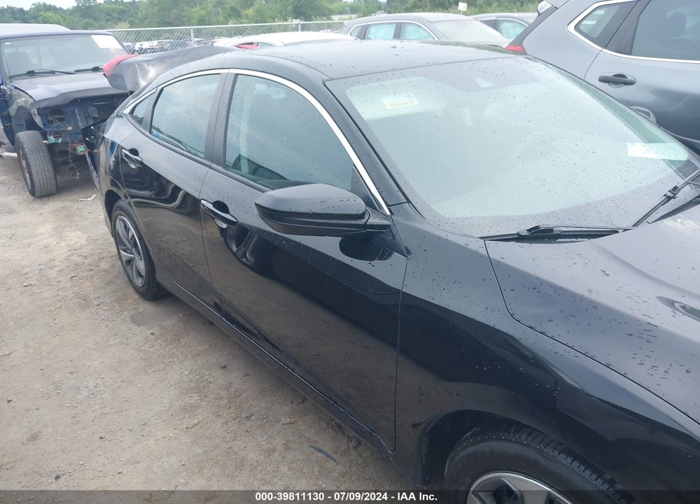 2021 HONDA CIVIC LX VIN: 2HGFC2F63MH557545