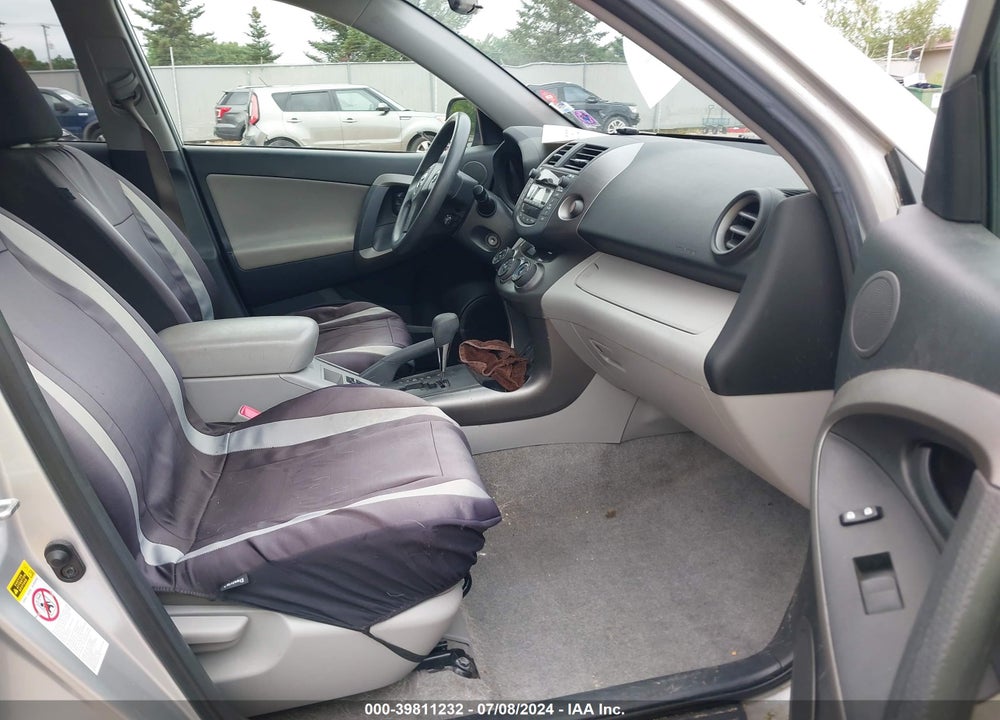 2009 TOYOTA RAV4 VIN: JTMBF33V39D010415