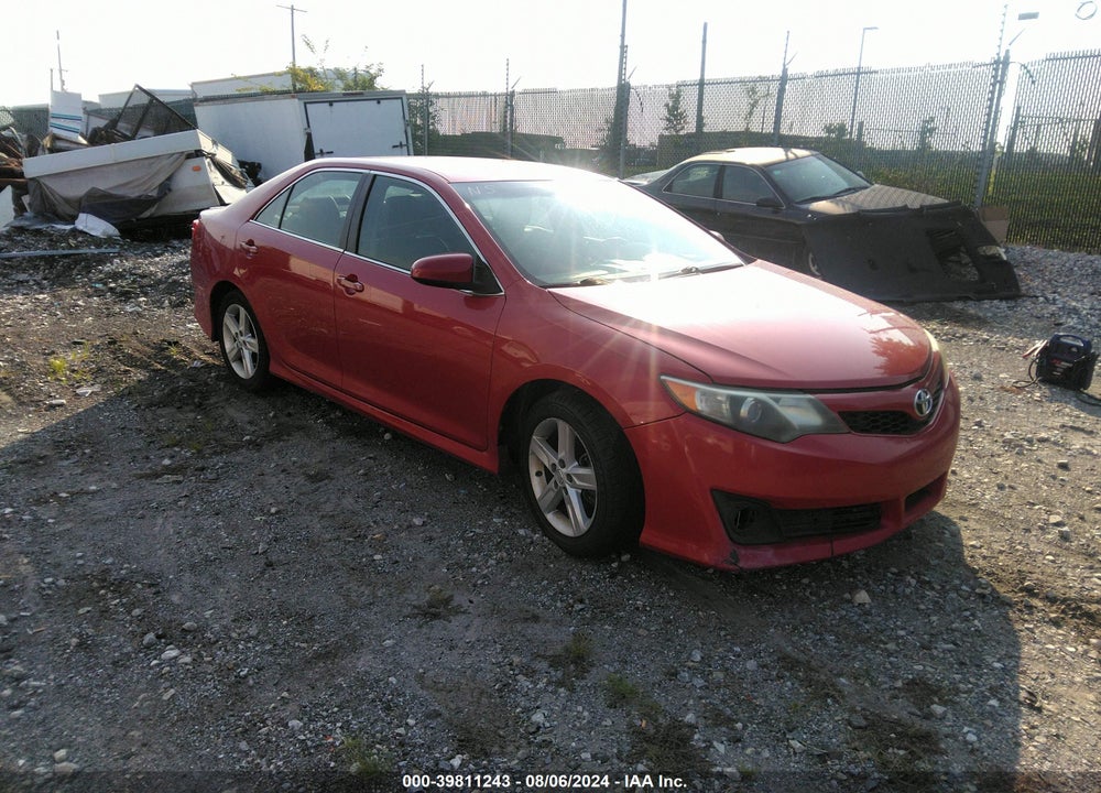 2013 TOYOTA CAMRY SE VIN: 4T1BF1FK0DU670163