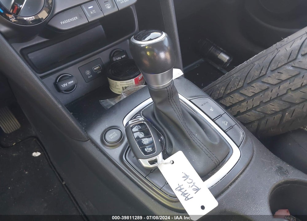 2018 HYUNDAI KONA SEL VIN: KM8K62AA4JU158289