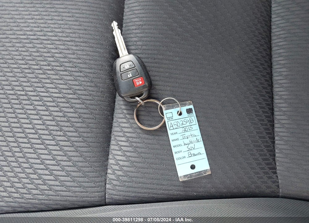 2015 TOYOTA HIGHLANDER LE VIN: 5TDZARFH2FS013294