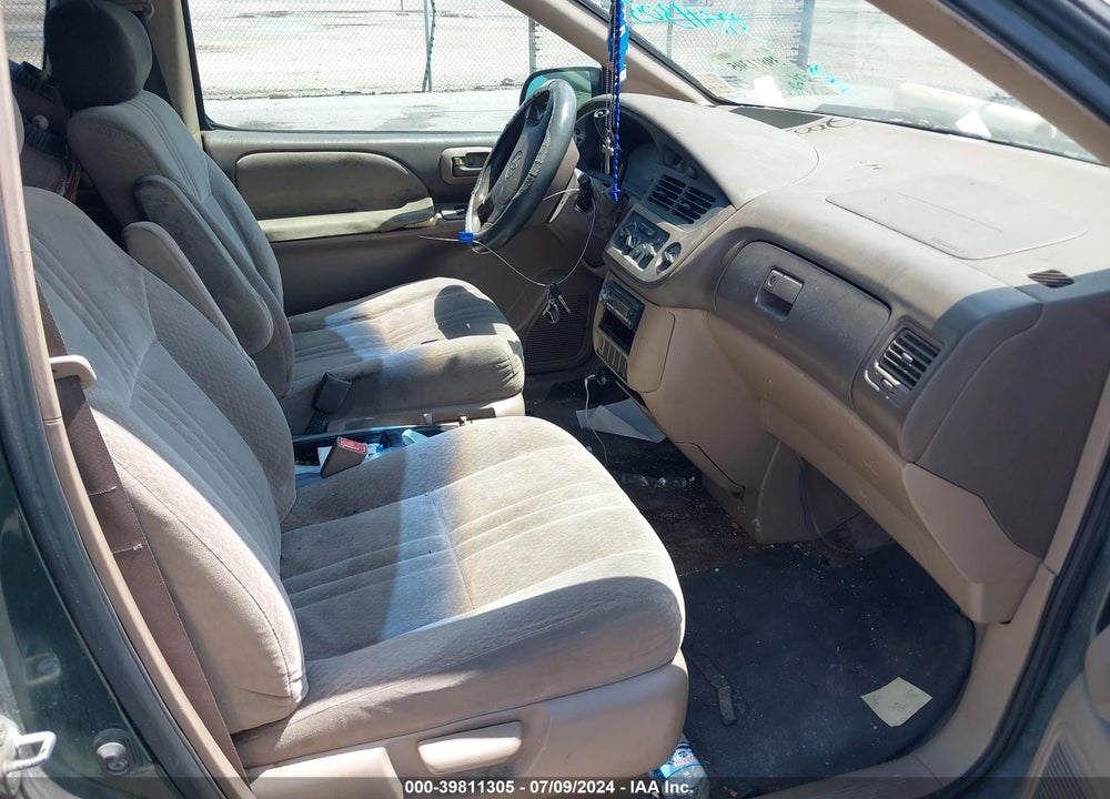 2003 TOYOTA SIENNA CE VIN: 4T3ZF19C33U512487