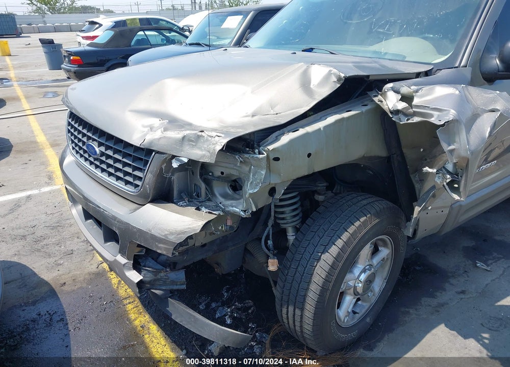 2002 FORD EXPLORER XLT VIN: 1FMZU73E02ZA39631