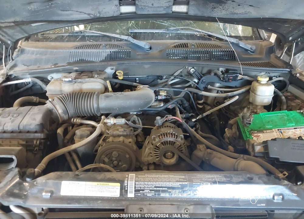 2004 JEEP LIBERTY SPORT VIN: 1J4GL48K44W263723