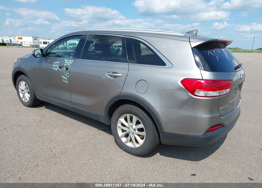 2017 KIA SORENTO 2.4L LX VIN: 5XYPG4A31HG303286