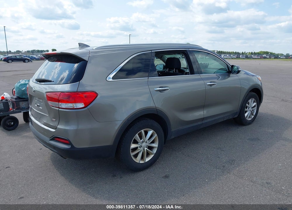 2017 KIA SORENTO 2.4L LX VIN: 5XYPG4A31HG303286