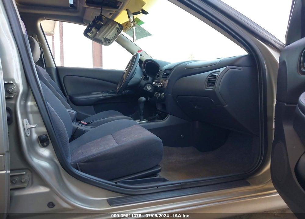 2001 NISSAN SENTRA SE- VIN: 3N1BB51DX1L121255