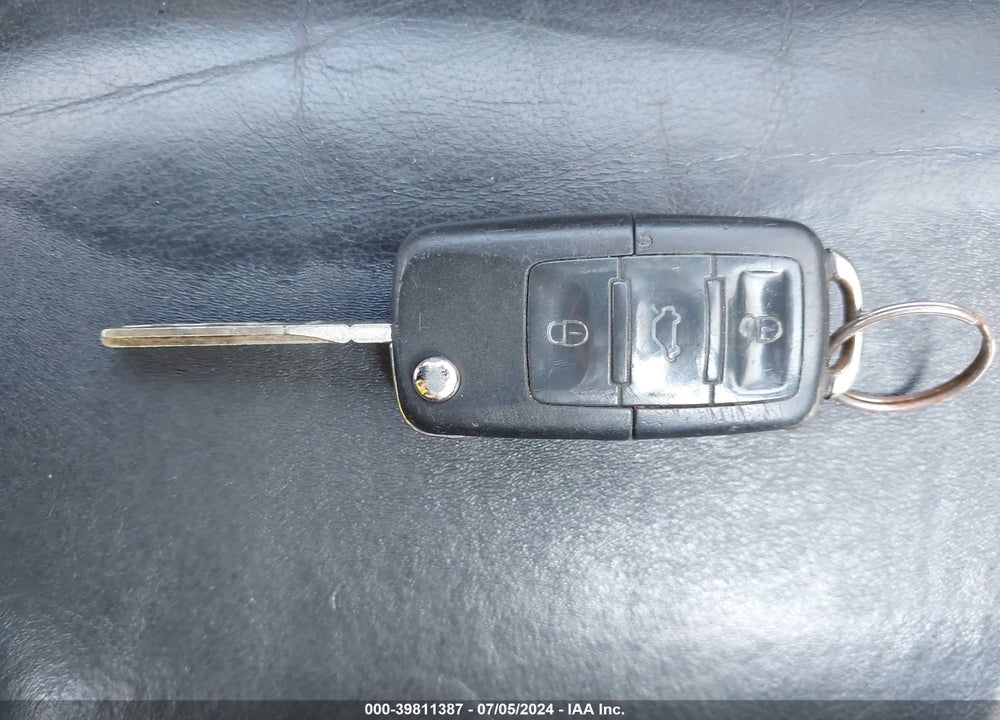 2002 VOLKSWAGEN JETTA GLX VIN: 3VWTG69M92M018530