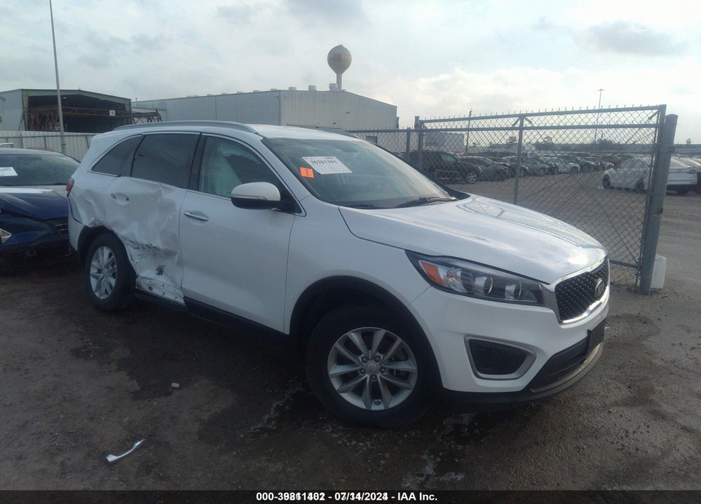 2018 KIA SORENTO 2.4L LX VIN: 5XYPG4A34JG376237