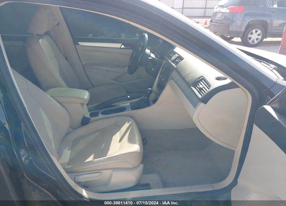 2013 VOLKSWAGEN PASSAT VIN: 1VWBN7A34DC132255
