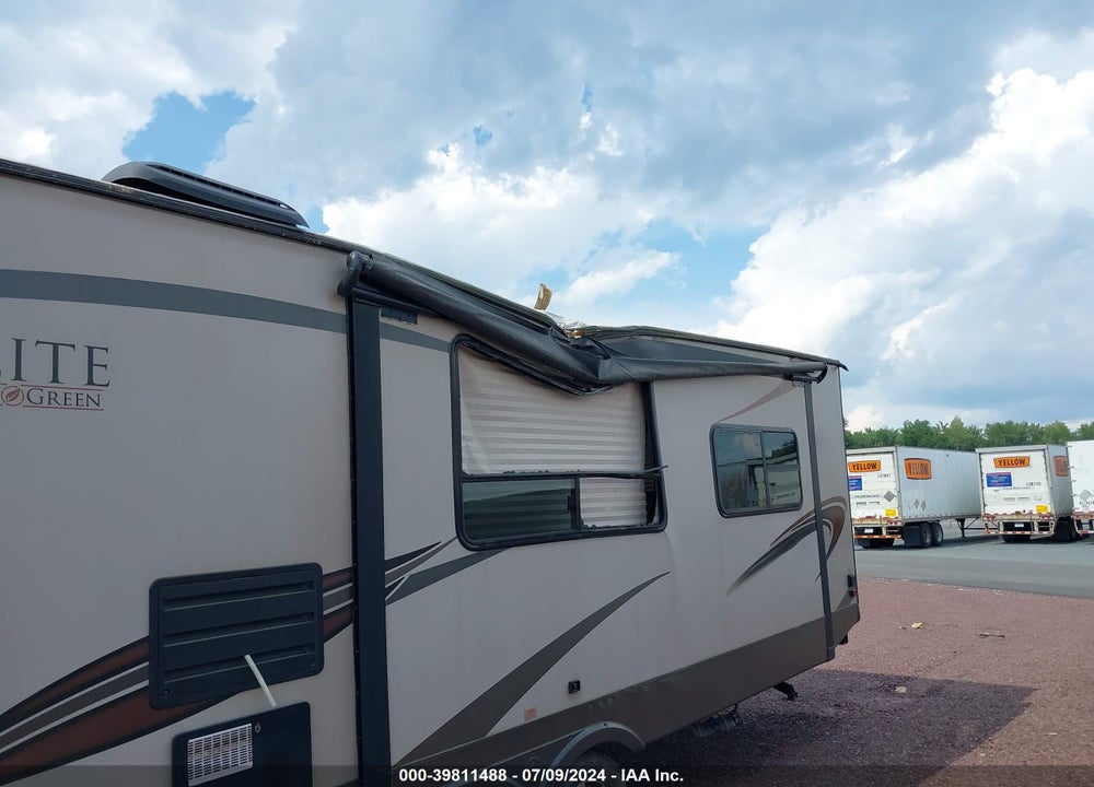 2013 FLEETWOOD EVERL31REW VIN: 5ZWTEUE29D1003397