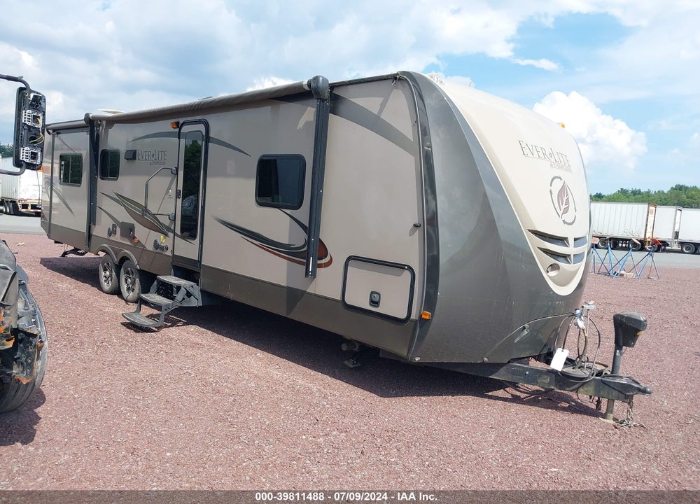 2013 FLEETWOOD EVERL31REW VIN: 5ZWTEUE29D1003397