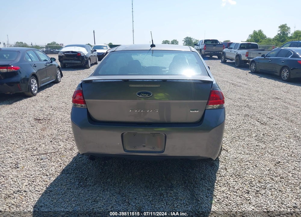 2010 FORD FOCUS SES VIN: 1FAHP3GN0AW261585