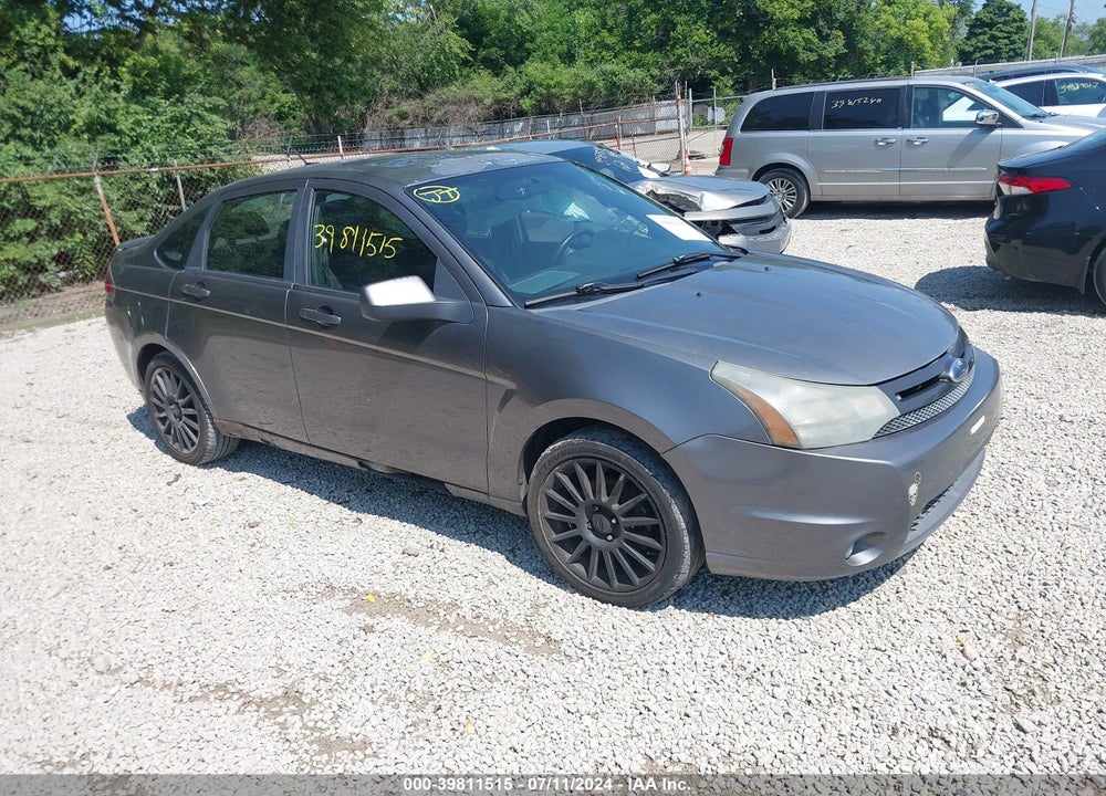 2010 FORD FOCUS SES VIN: 1FAHP3GN0AW261585