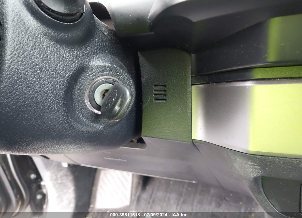 2019 TOYOTA TACOMA SR VIN: 5TFRX5GN8KX146934