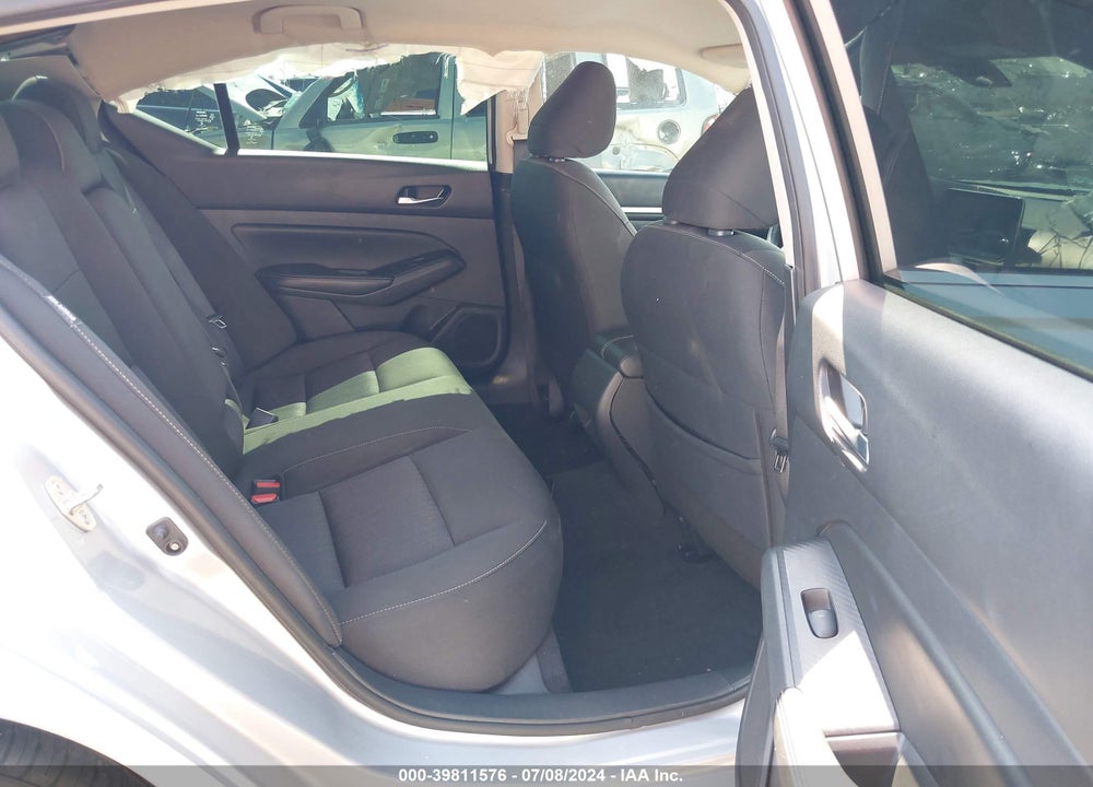 2022 NISSAN ALTIMA SV FWD VIN: 1N4BL4DV1NN397196