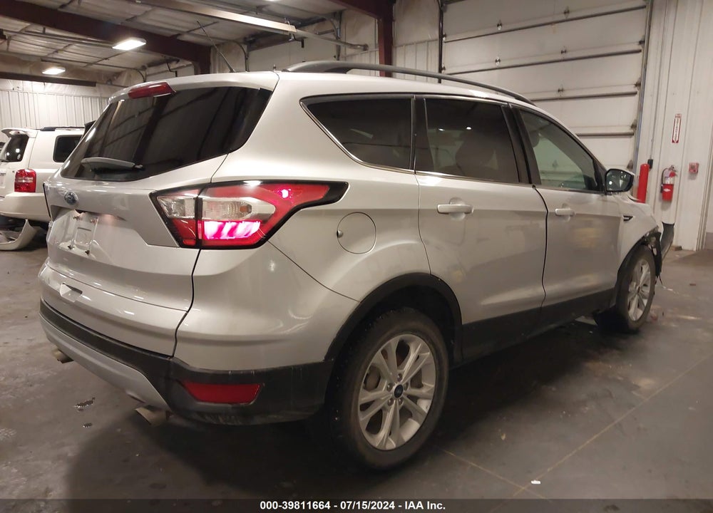 2018 FORD ESCAPE SE VIN: 1FMCU9GD5JUA73322