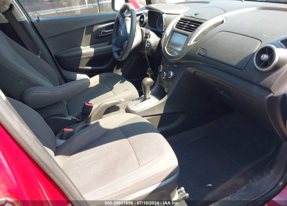 2015 CHEVROLET TRAX 1LS VIN: KL7CJKSB8FB186739
