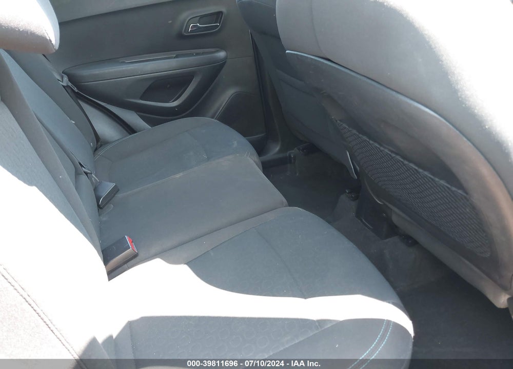 2015 CHEVROLET TRAX 1LS VIN: KL7CJKSB8FB186739