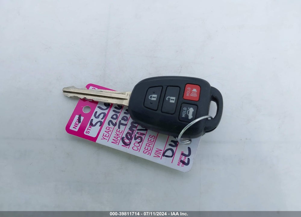 2016 TOYOTA CAMRY SE VIN: 4T1BF1FK2GU166881