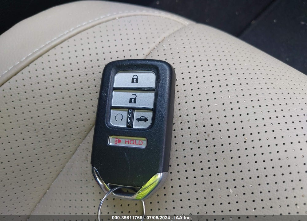 2018 HONDA CIVIC VIN: JHMFC1F77JX026355