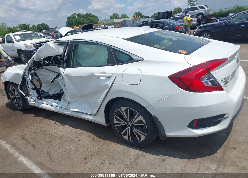 2018 HONDA CIVIC VIN: JHMFC1F77JX026355