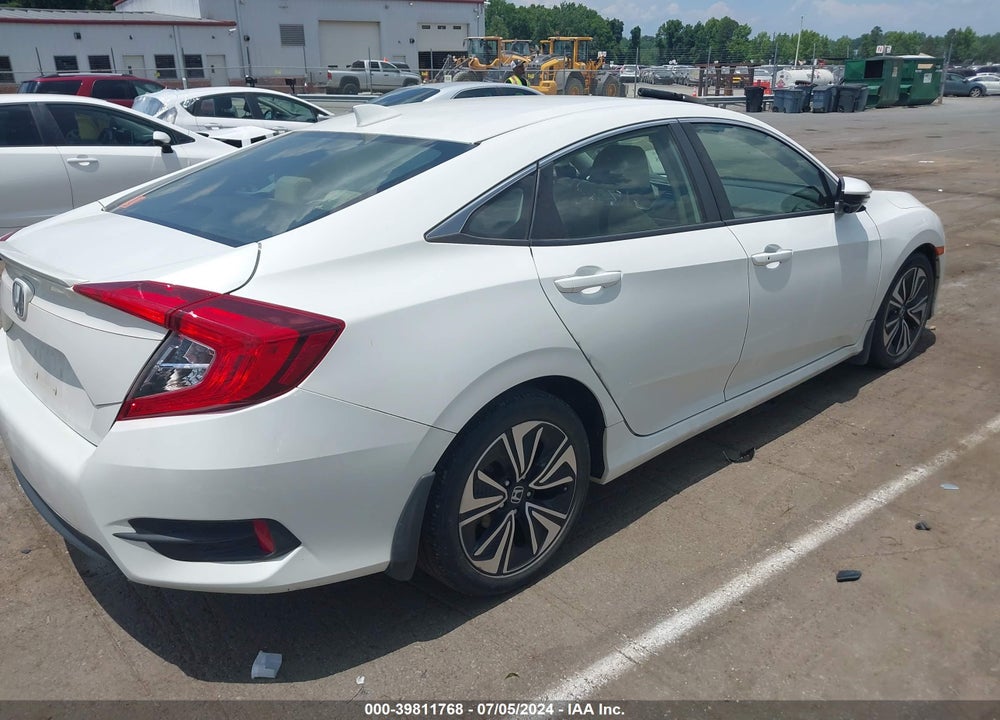 2018 HONDA CIVIC VIN: JHMFC1F77JX026355