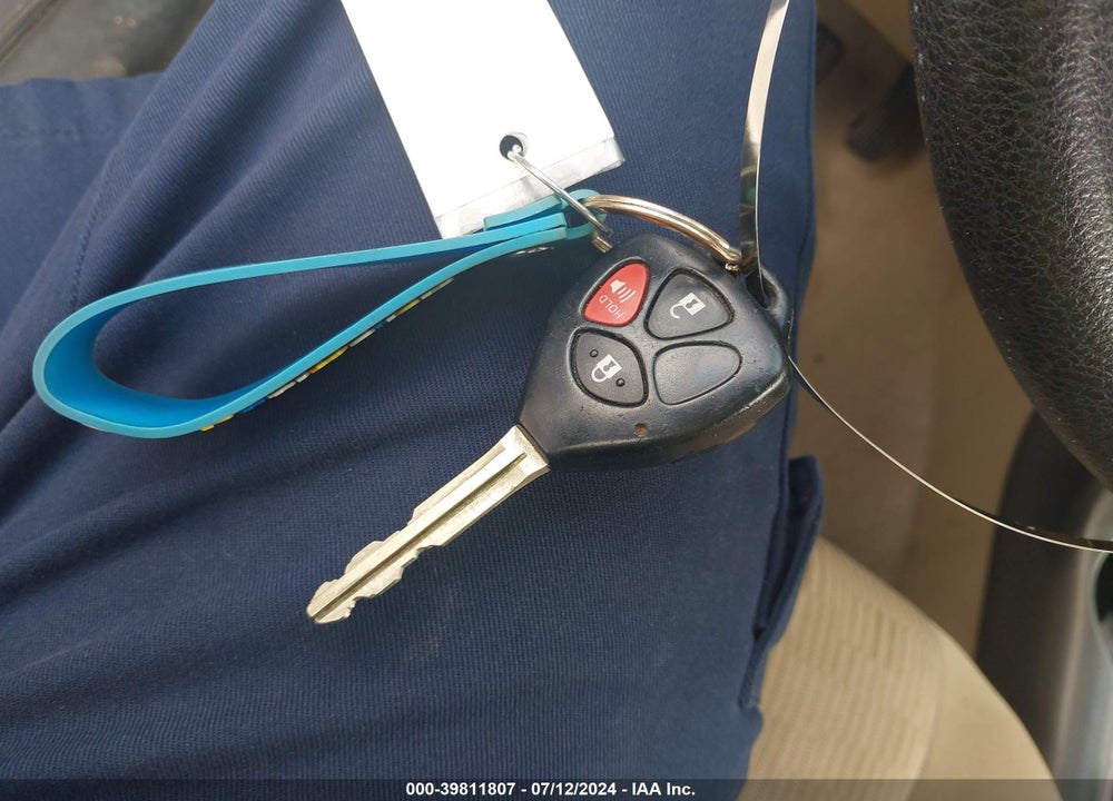 2011 TOYOTA RAV4 VIN: 2T3ZF4DV1BW061780