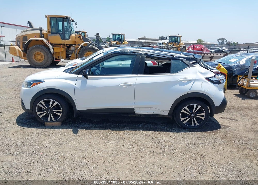 2019 NISSAN KICKS SV VIN: 3N1CP5CUXKL534670