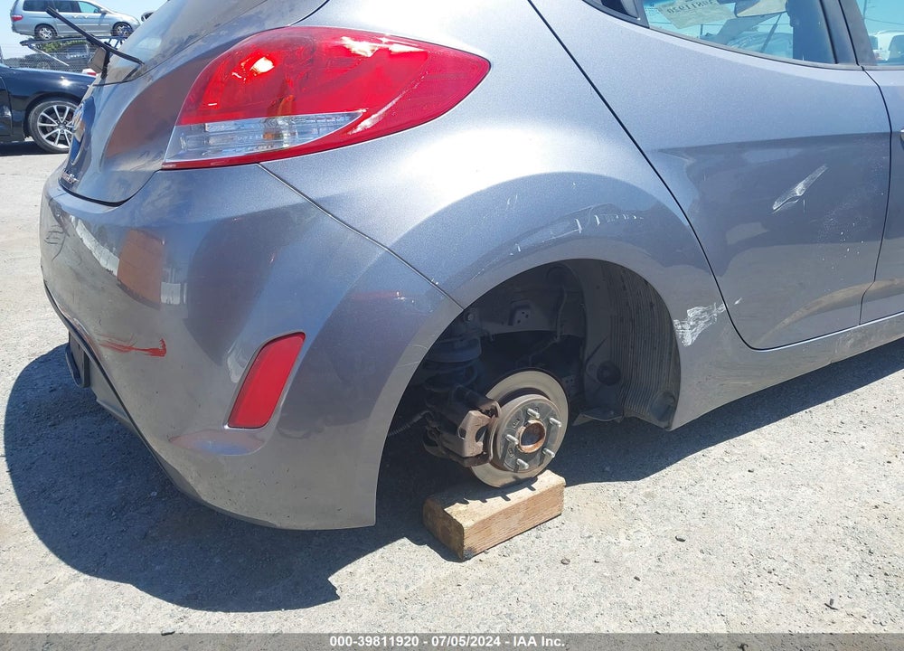 2017 HYUNDAI VELOSTER VIN: KMHTC6AD9HU311063