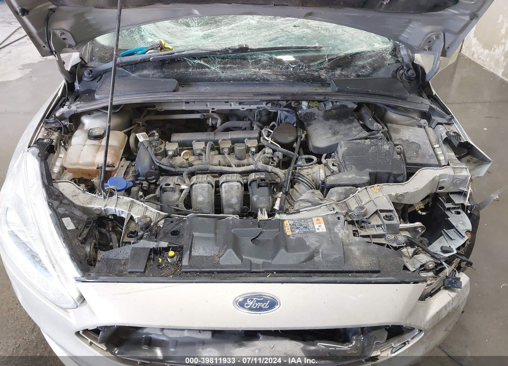 2015 FORD FOCUS SE VIN: 1FADP3K2XFL282626