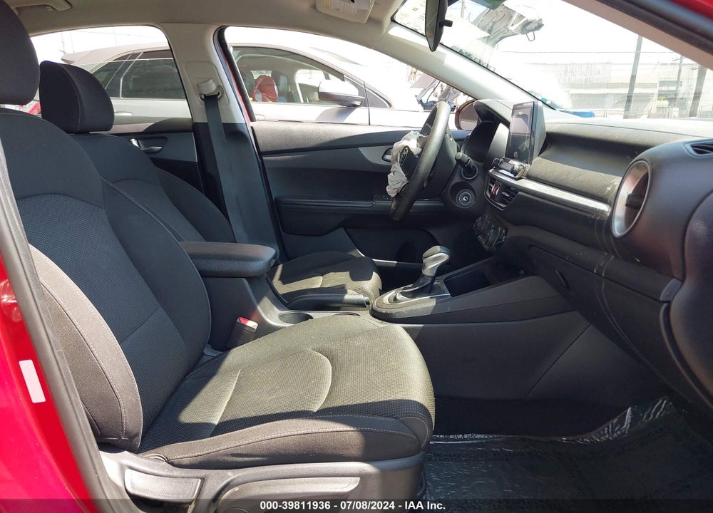 2019 KIA FORTE LXS VIN: 3KPF24AD3KEO71555