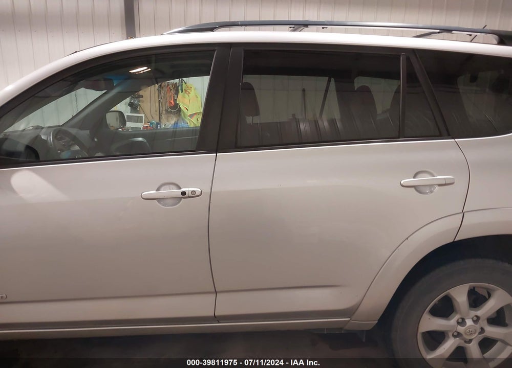 2011 TOYOTA RAV4 LIMITED V6 VIN: 2T3DK4DV1BW061851