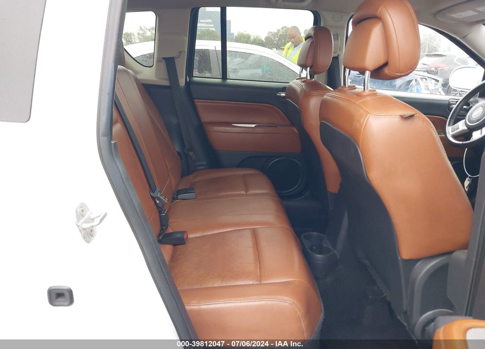 2014 JEEP COMPASS VIN: 1C4NJCCB9ED563226