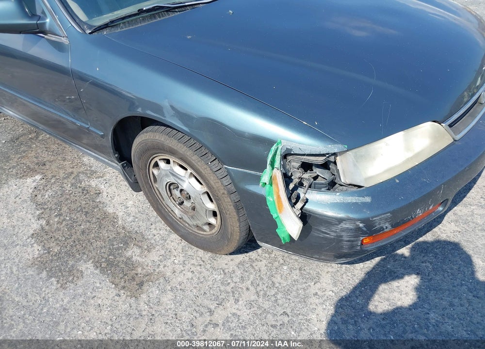 1997 HONDA ACCORD VALUE VIN: 1HGCD5682VA170777