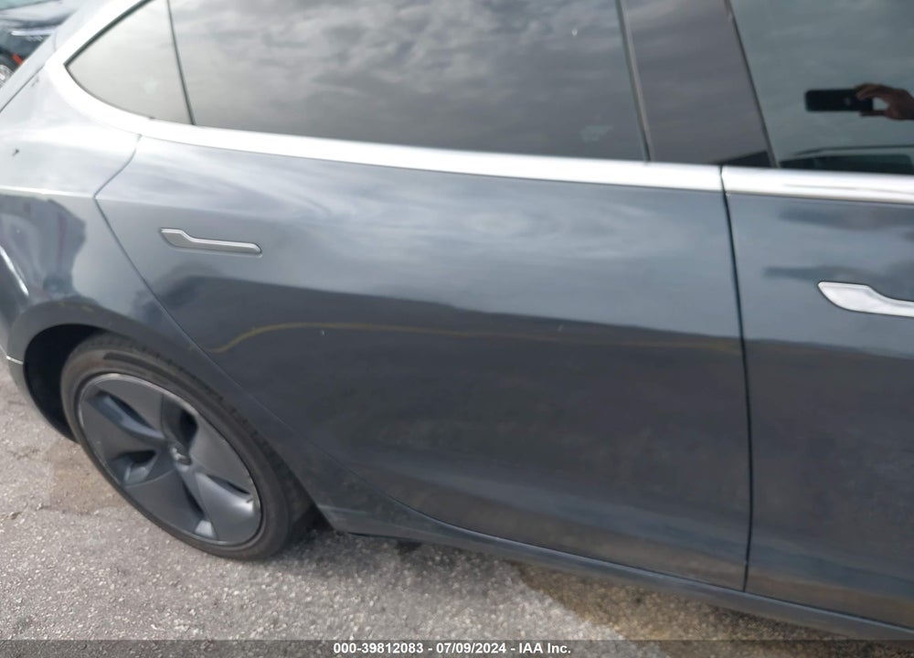 2018 TESLA MODEL 3 VIN: 5YJ3E1EB0JF069840