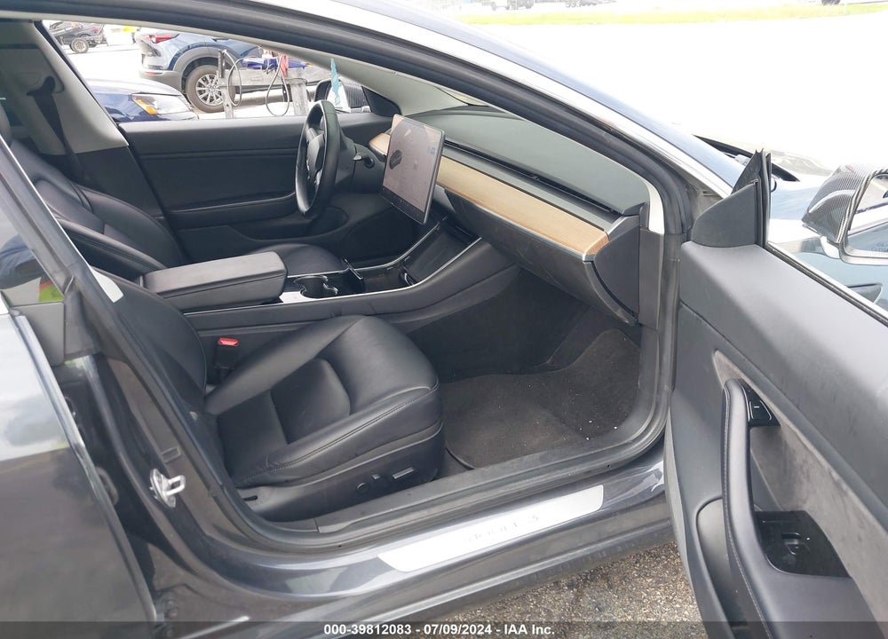 2018 TESLA MODEL 3 VIN: 5YJ3E1EB0JF069840