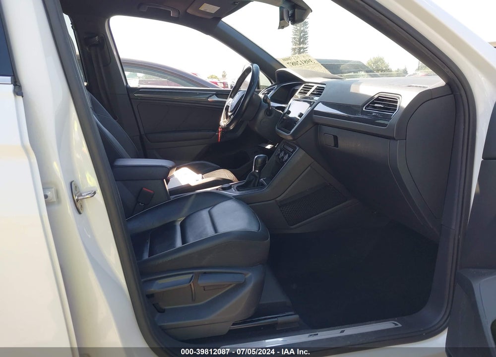 2018 VOLKSWAGEN TIGUAN 2.0T SEL PREMIUM VIN: 3VV4B7AX7JM217058