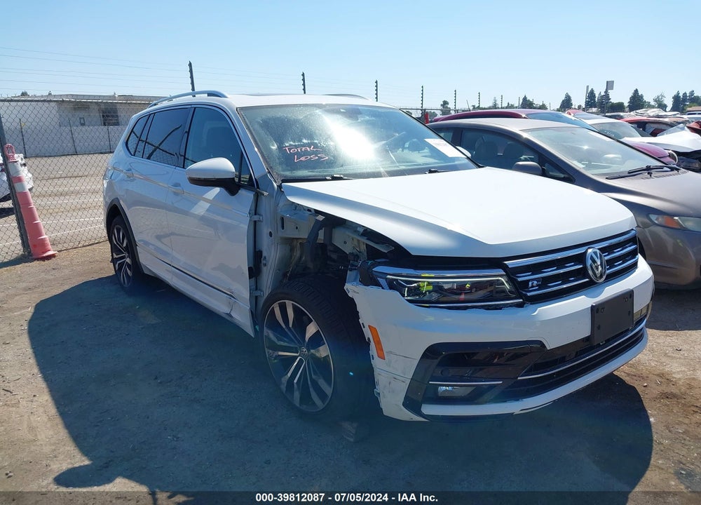 2018 VOLKSWAGEN TIGUAN 2.0T SEL PREMIUM VIN: 3VV4B7AX7JM217058