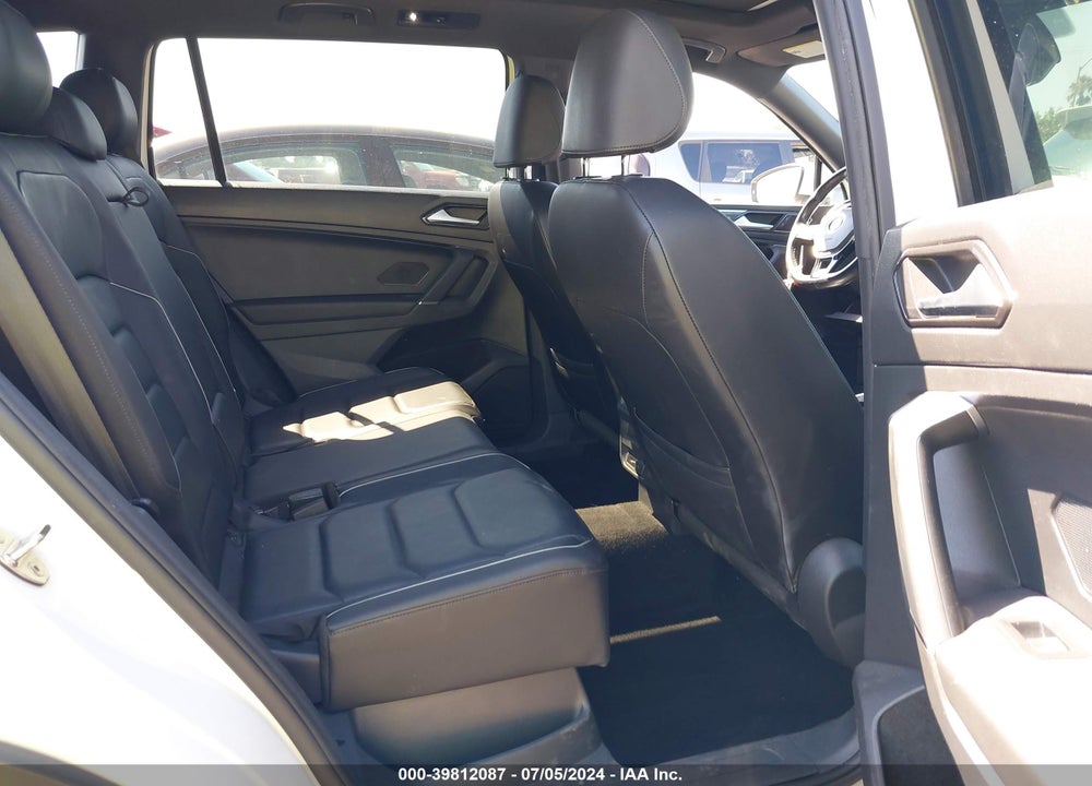 2018 VOLKSWAGEN TIGUAN 2.0T SEL PREMIUM VIN: 3VV4B7AX7JM217058