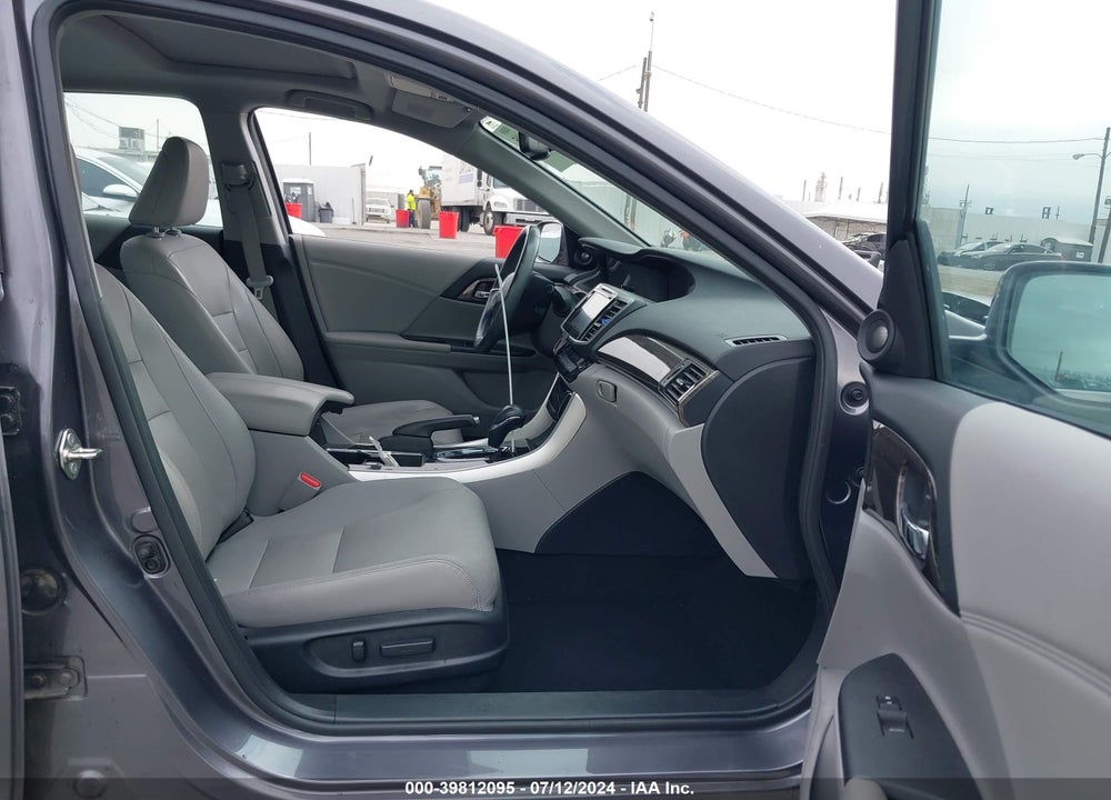 2017 HONDA ACCORD EX-L V6 VIN: 1HGCR3F89HA025472