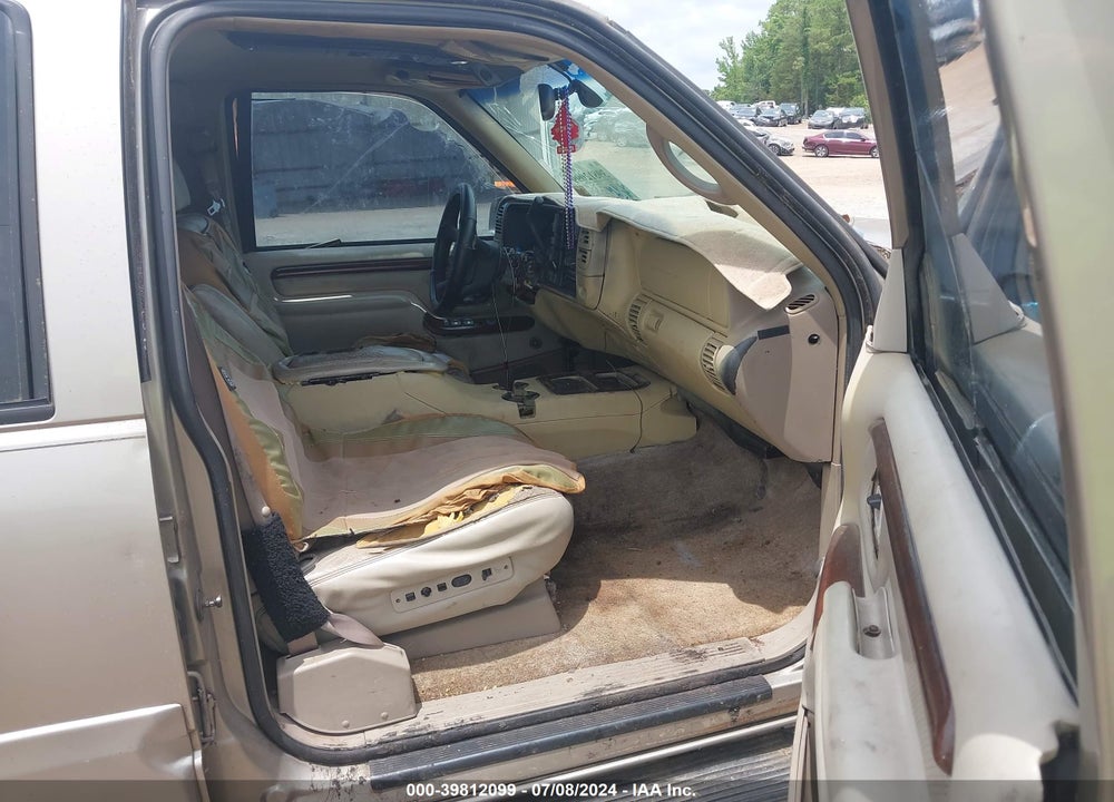 1999 CADILLAC ESCALADE VIN: 1GYEK13R8XR409556
