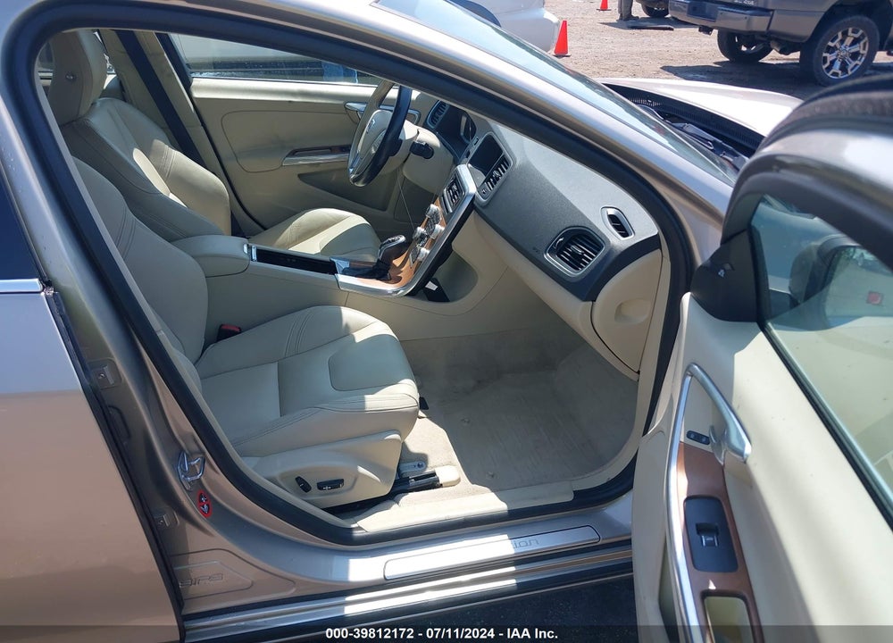 2016 VOLVO S60 INSCRIPTION T5 DRIVE-E PREMIER VIN: LYV402FK6GB096638