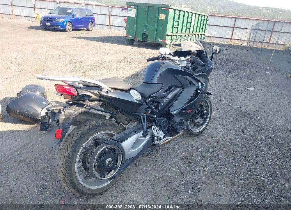 2014 BMW F800 GT VIN: WB10B1308EZF87725