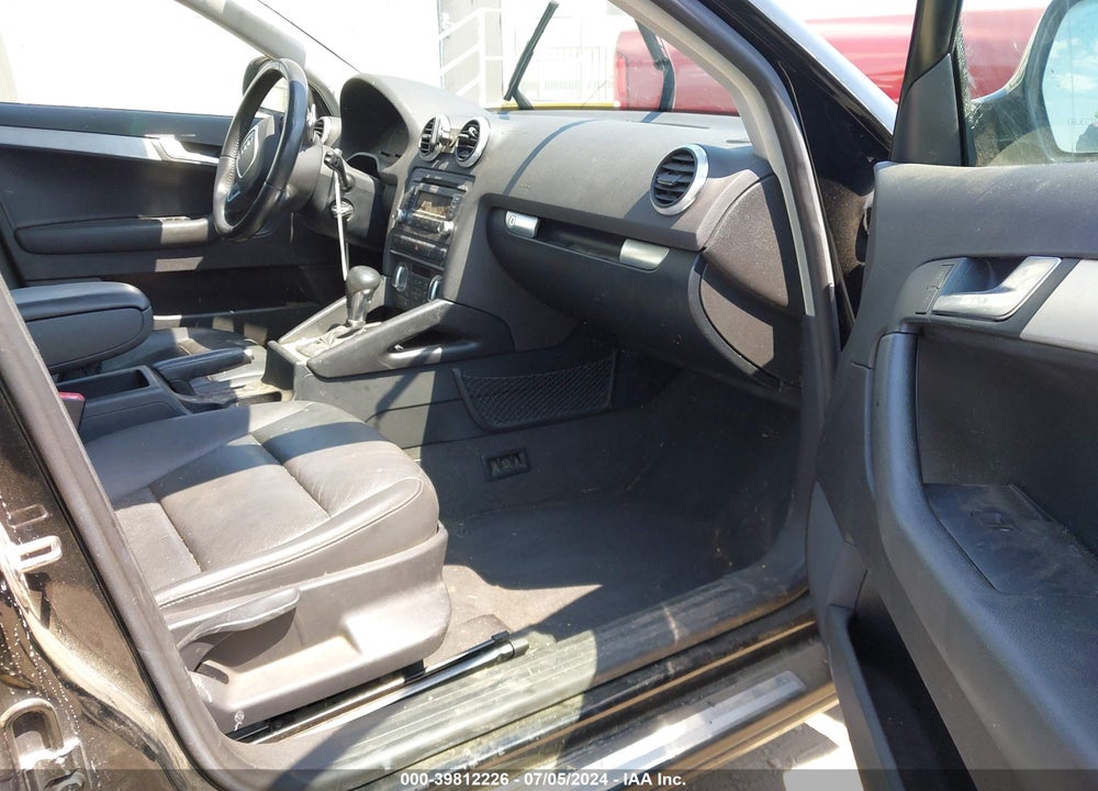 2010 AUDI A3 2.0T PREMIUM VIN: WAUKEAFM7AA072333