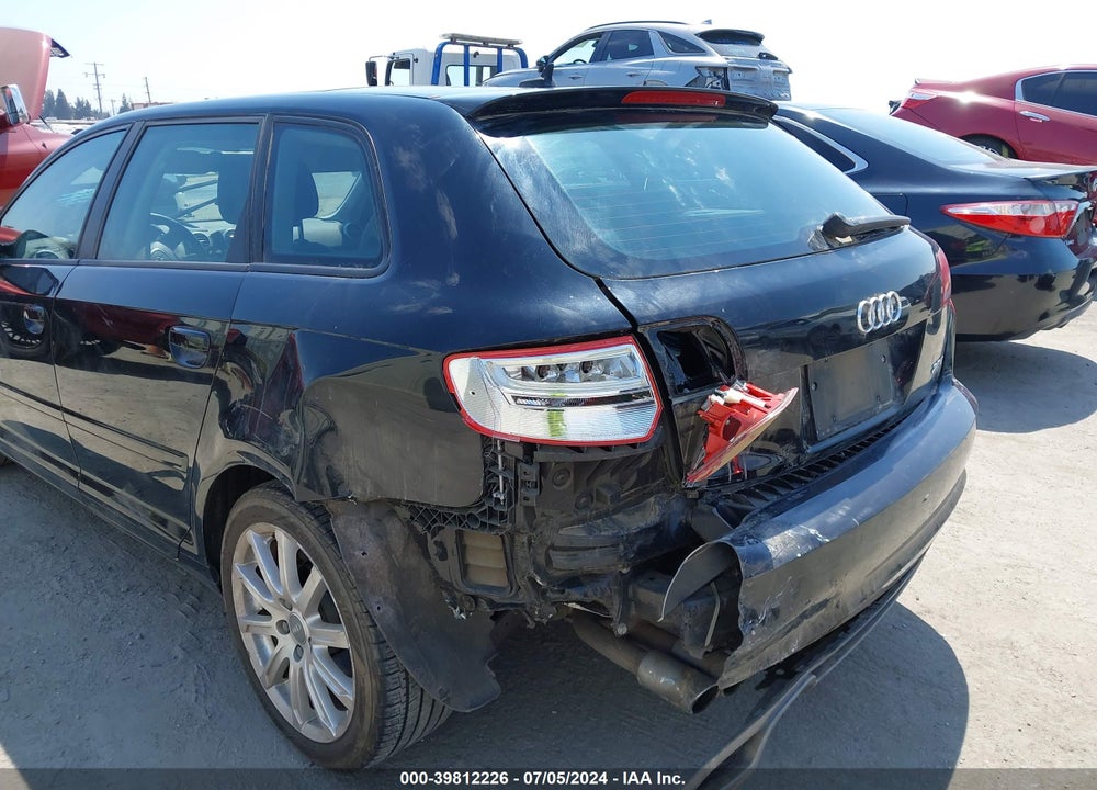 2010 AUDI A3 2.0T PREMIUM VIN: WAUKEAFM7AA072333