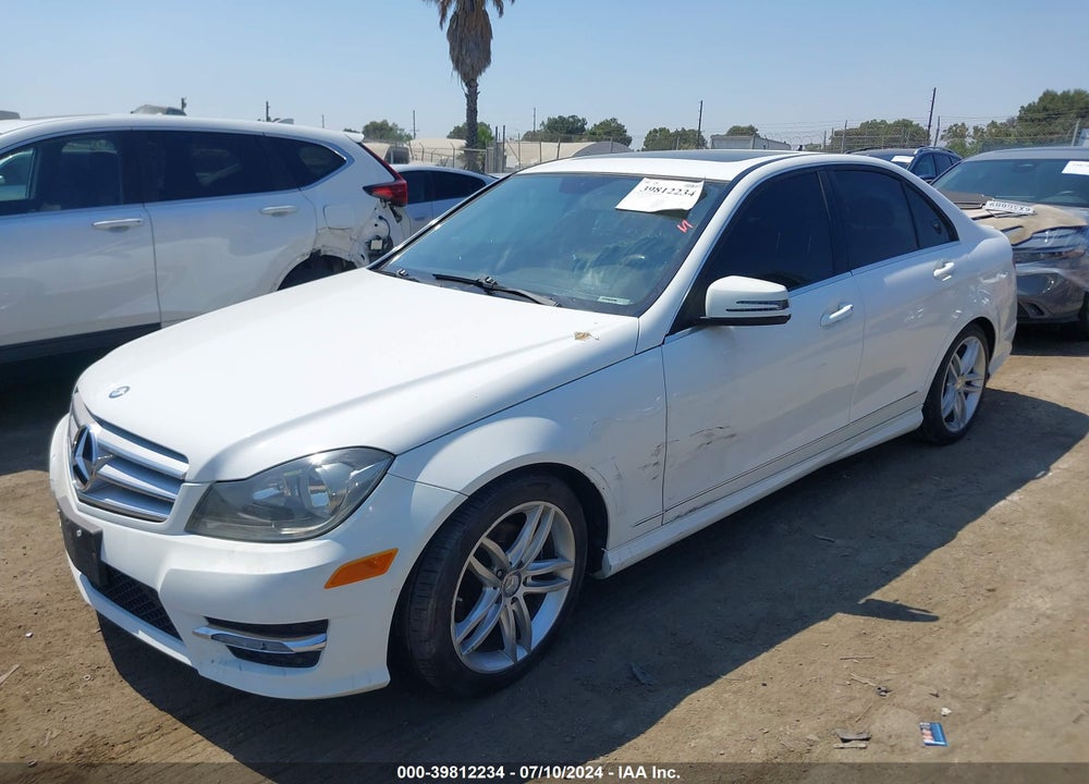 2013 MERCEDES-BENZ C 250 LUXURY/SPORT VIN: WDDGF4HBXDF971722