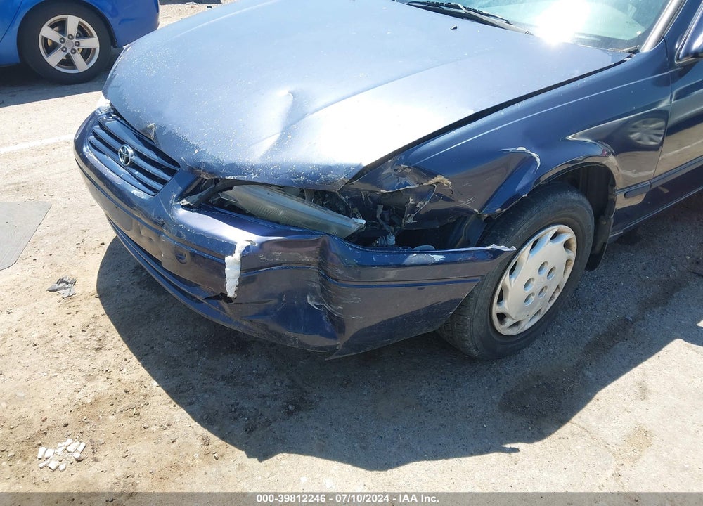 1998 TOYOTA CAMRY LE VIN: JT2BG22KXW0109727