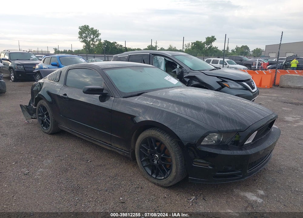 2014 FORD MUSTANG V6 VIN: 1ZVBP8AM5E5321172