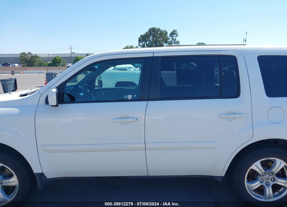 2013 HONDA PILOT EX VIN: 5FNYF4H4XDB005536